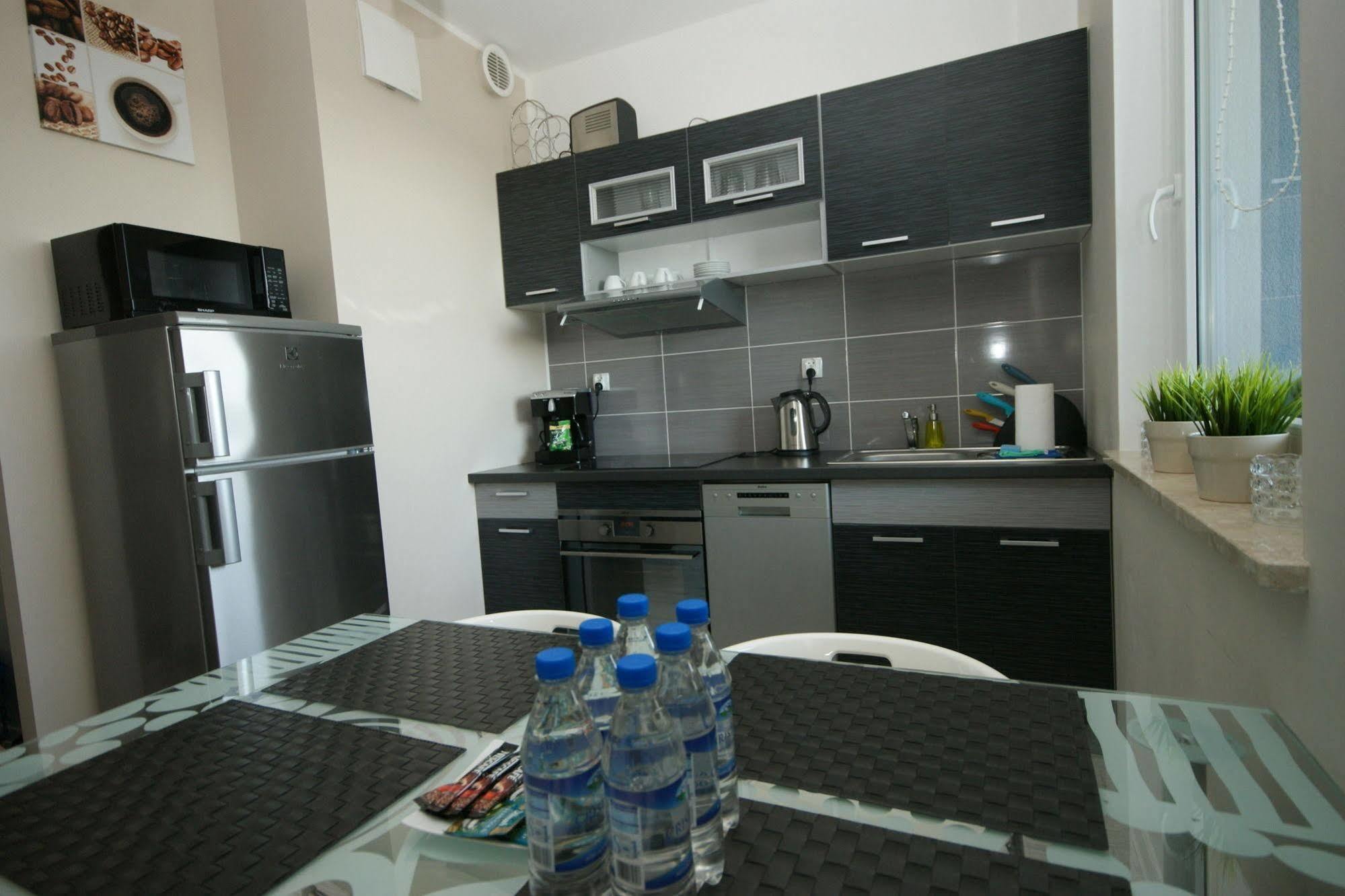 Irs Royal Apartments Apartamenty Irs Aviator Gdańsk Exteriör bild
